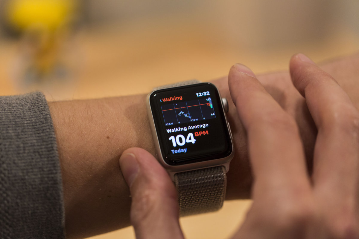 Apple Watch Bisa Bantu Penggunanya Pantau COVID-19?